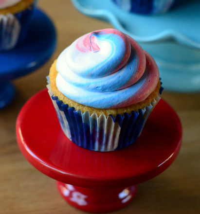 Colorful Red, White and Blue Desserts for the 4th of July! 